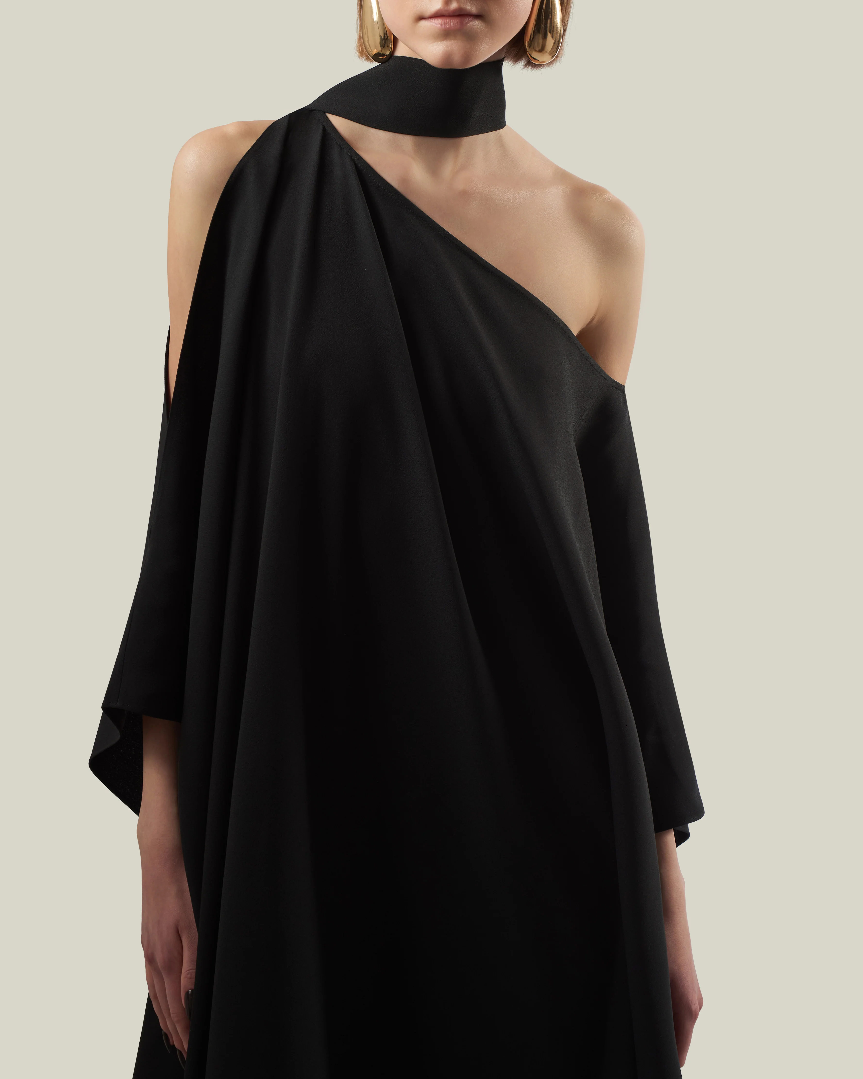 Barths Kaftan in Black - Image 4
