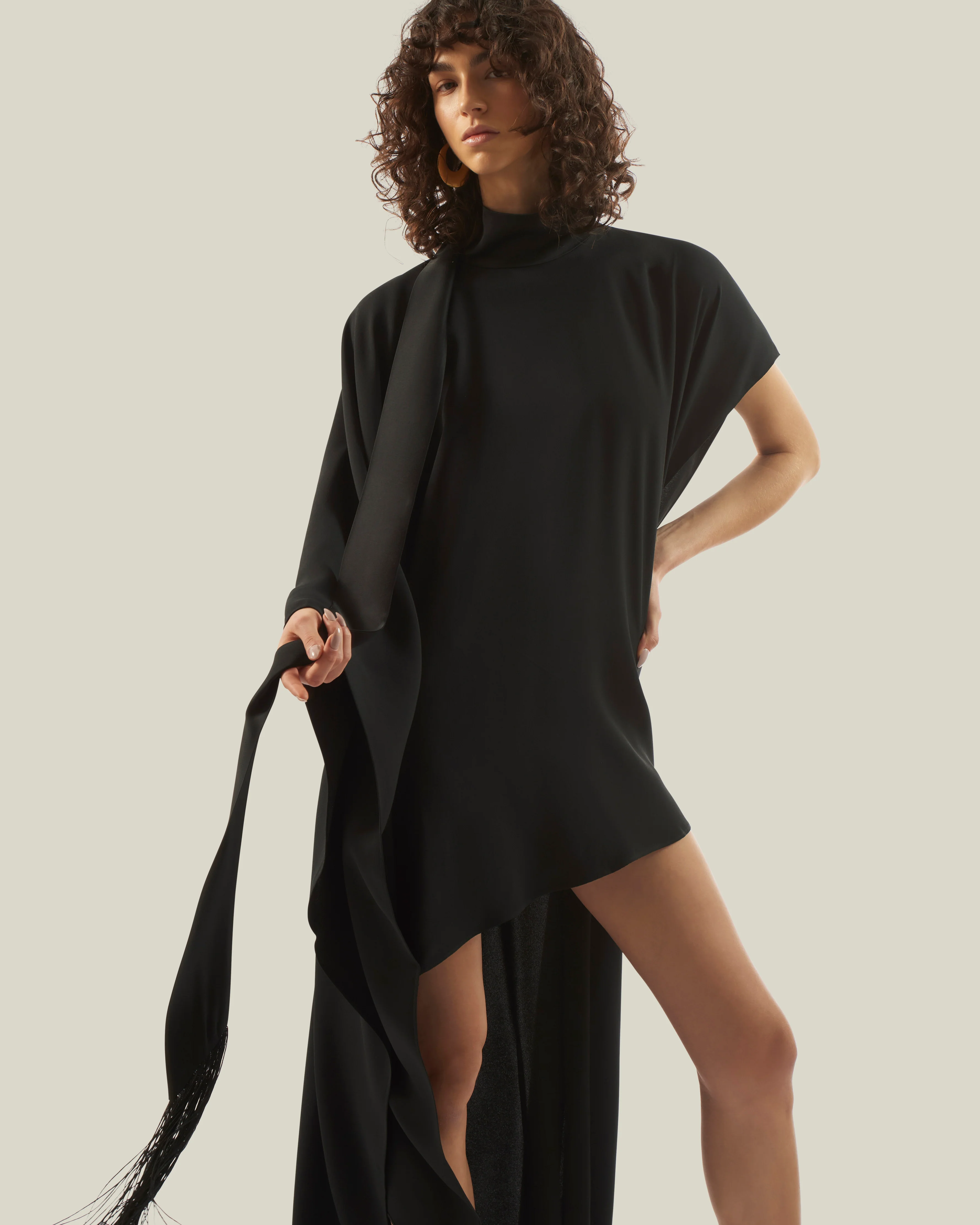 California Kaftan in Black - Image 4