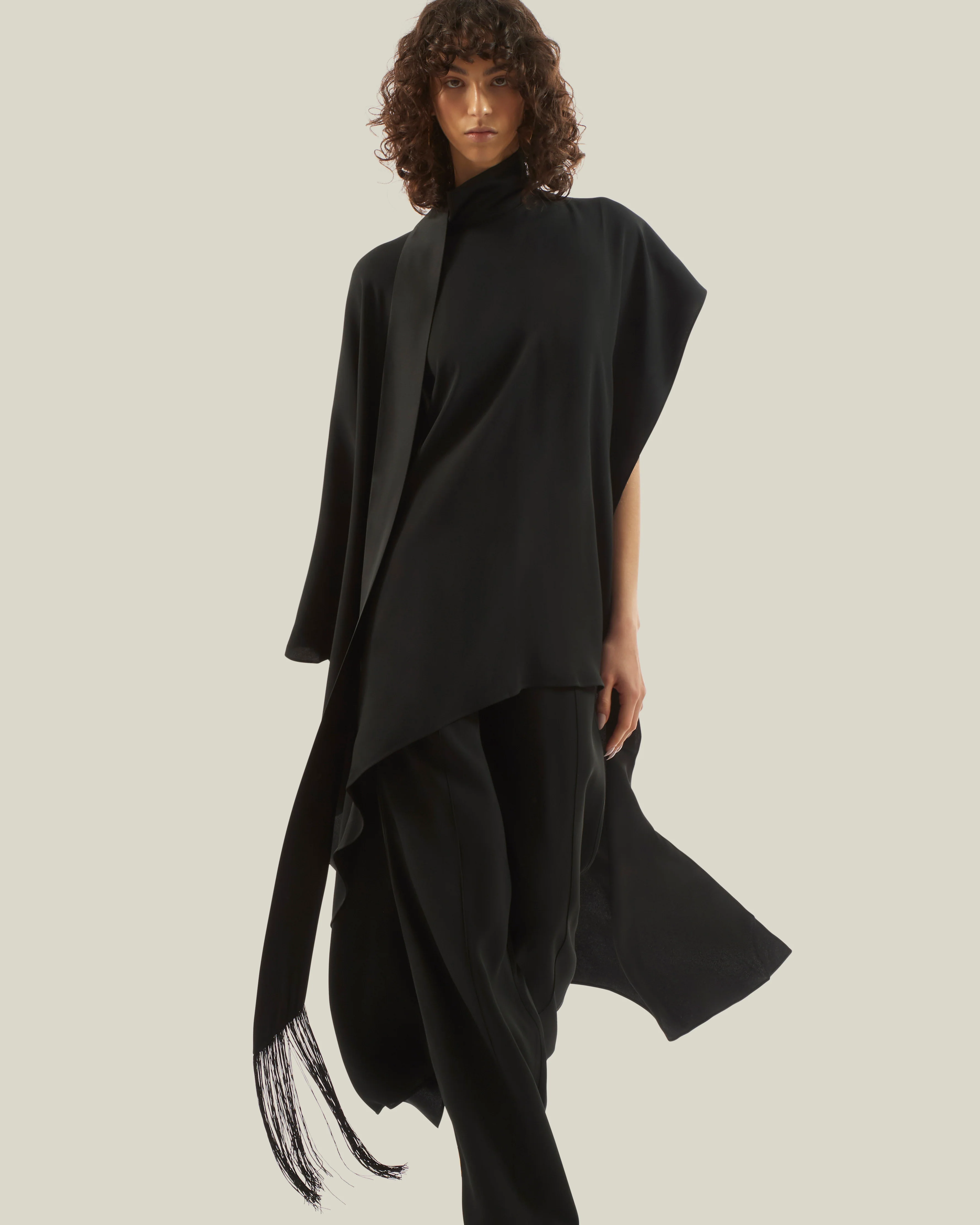California Kaftan in Black - Image 5