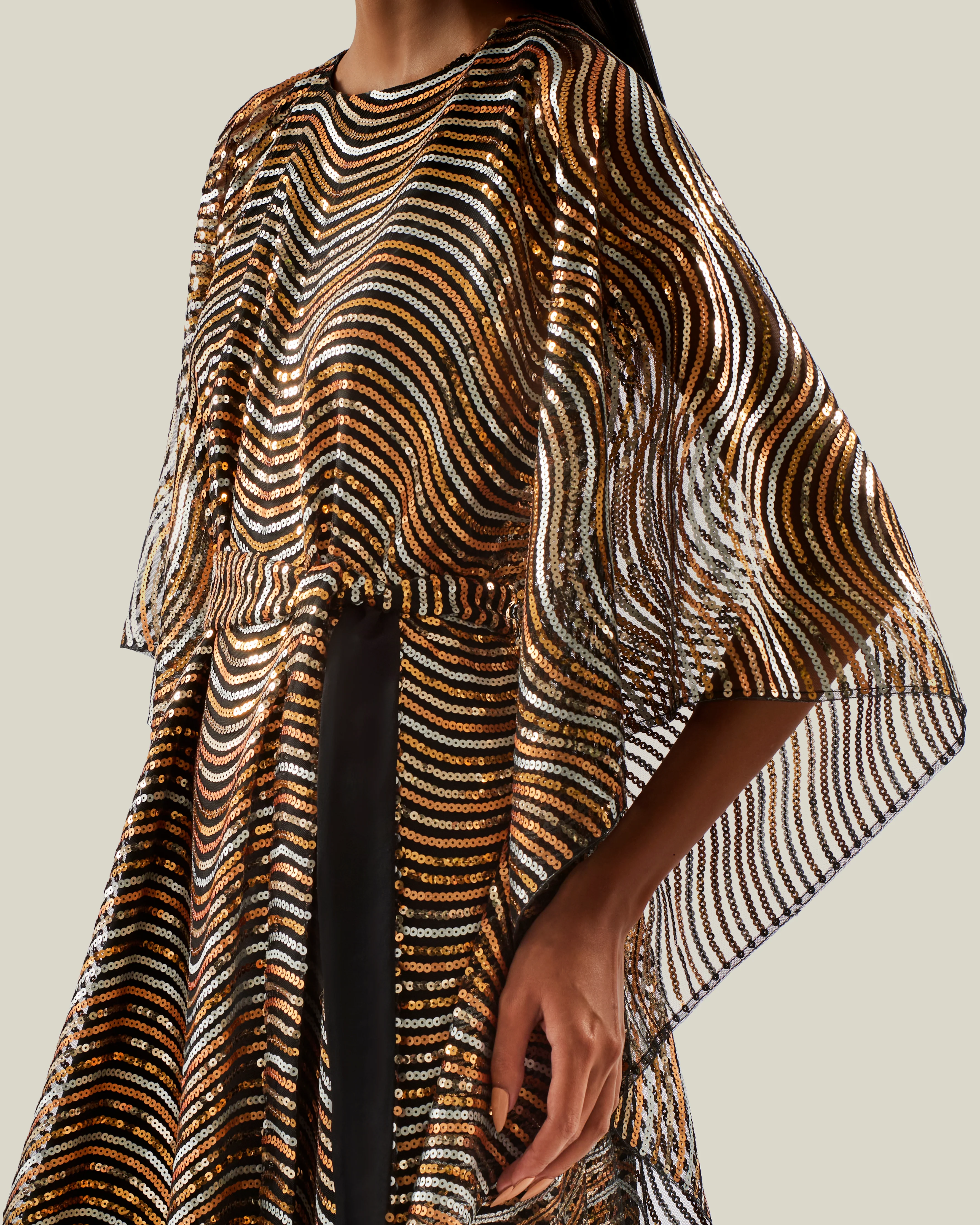 Erte Kaftan in Gold - Image 4