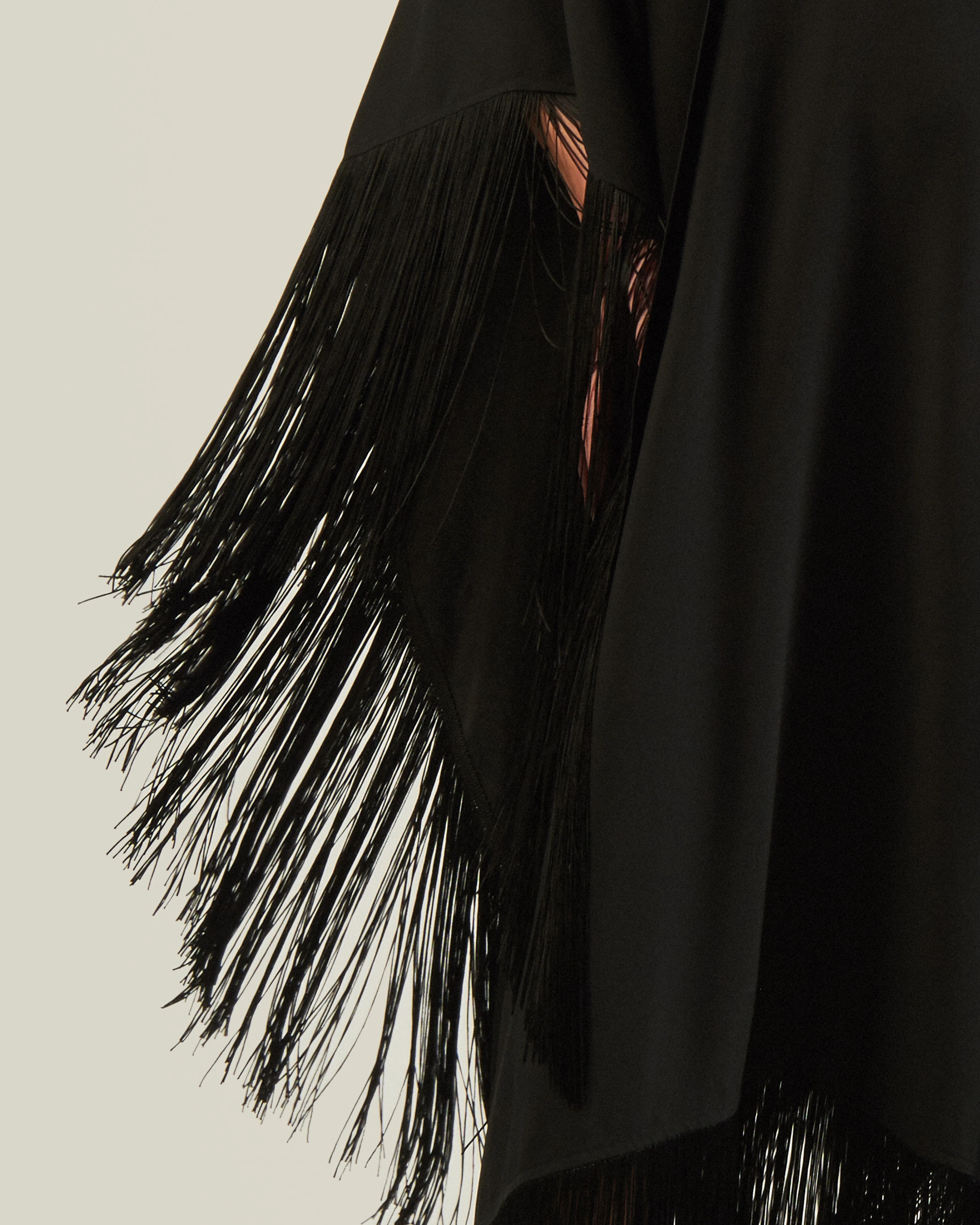 Mrs Ross Kaftan in Black - Image 4