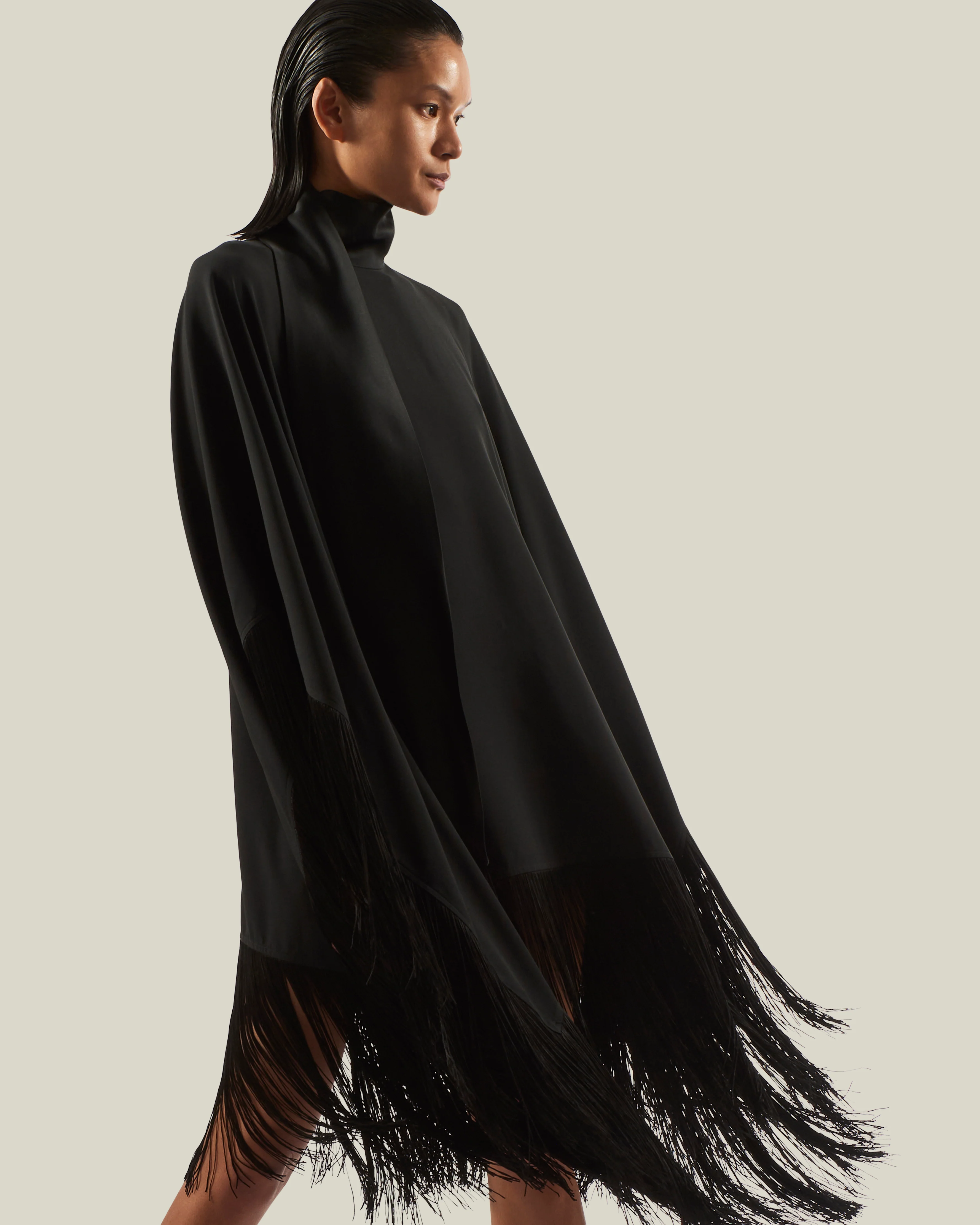 Piccolo Mrs Ross Kaftan in Black - Image 4